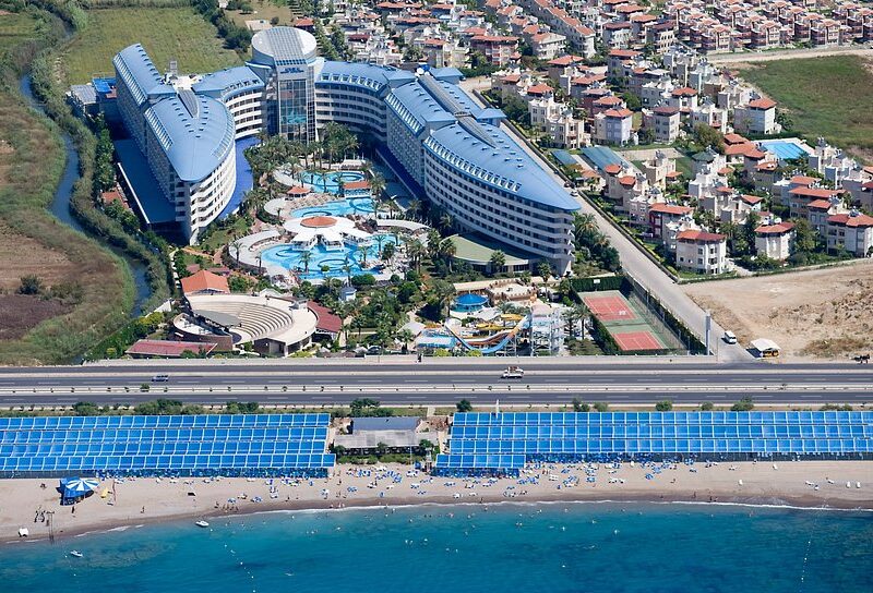 Crystal Admiral Resort Otel