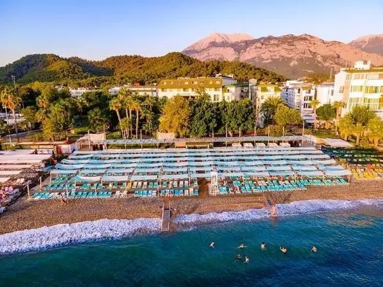 Lancora Beach Otel