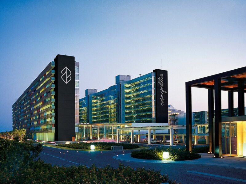 Crystal Nirvana Cosmopolitan Otel